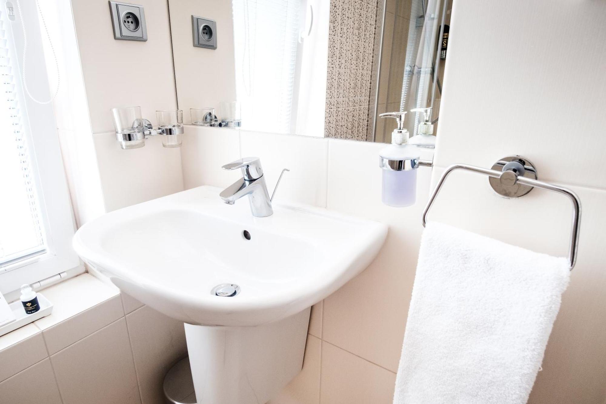Hotel Deluxe With Free Wellness And Fitness Centrum Nitra Bilik gambar