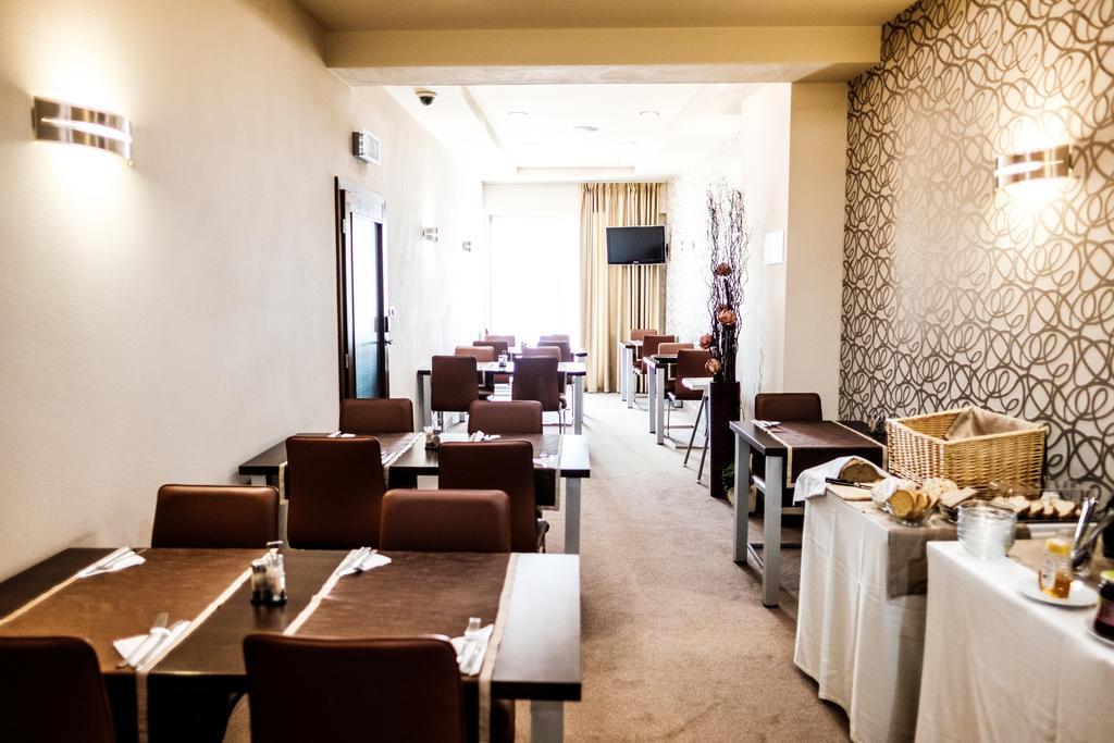 Hotel Deluxe With Free Wellness And Fitness Centrum Nitra Luaran gambar