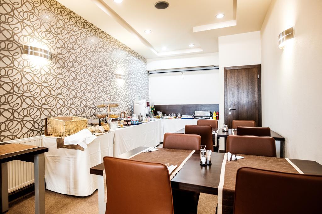 Hotel Deluxe With Free Wellness And Fitness Centrum Nitra Luaran gambar