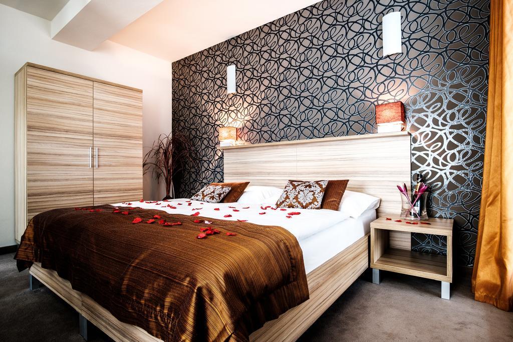 Hotel Deluxe With Free Wellness And Fitness Centrum Nitra Luaran gambar