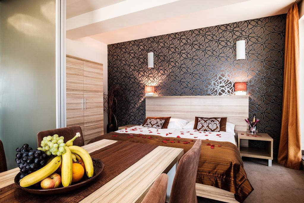 Hotel Deluxe With Free Wellness And Fitness Centrum Nitra Luaran gambar