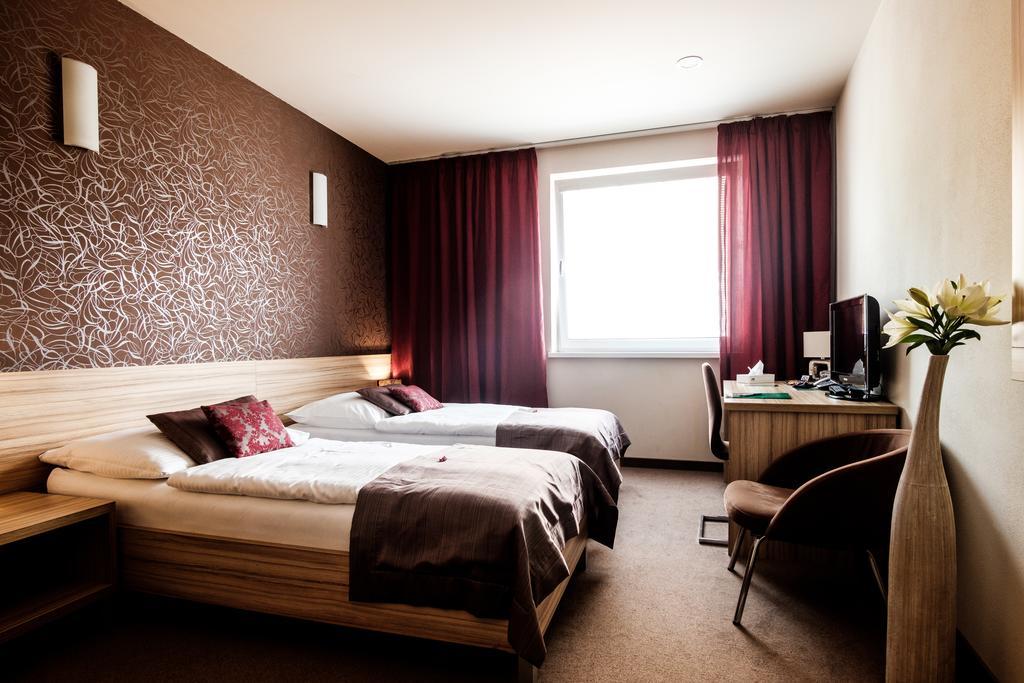Hotel Deluxe With Free Wellness And Fitness Centrum Nitra Luaran gambar
