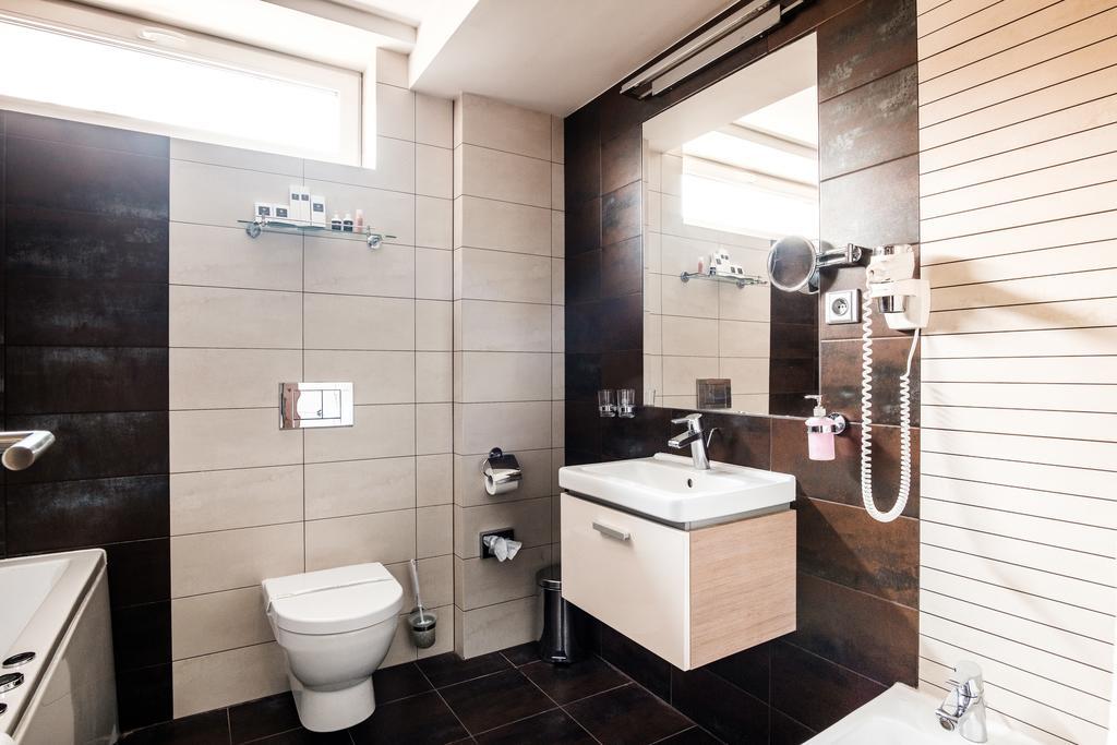 Hotel Deluxe With Free Wellness And Fitness Centrum Nitra Luaran gambar